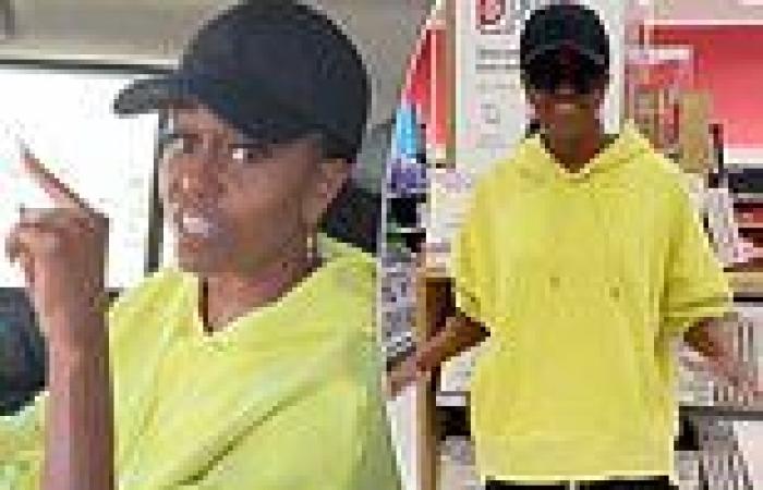 Michelle Obama goes undercover at Target in baseball cap and dark glasses as ... trends now