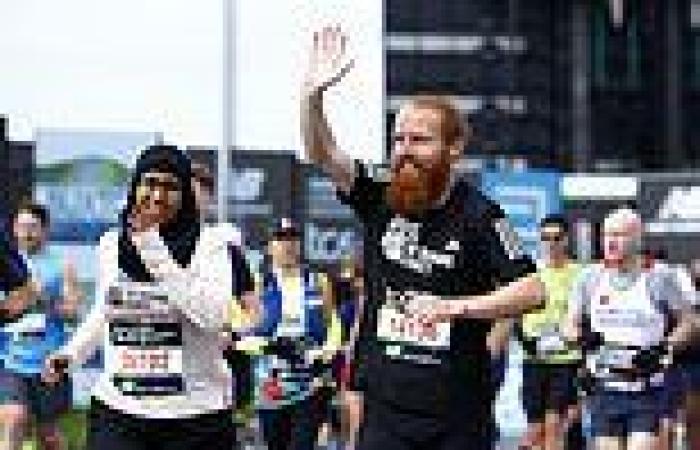 'Hardest Geezer' Russ Cook joins 50k runners in London Marathon race - just two ... trends now