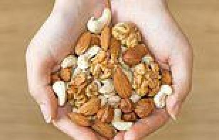 Eat nuts and seeds to fight off disease: Healthy snacks should be added to ... trends now