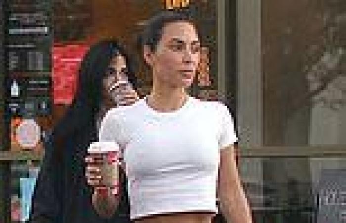 Kim Kardashian reveals bizarre ritual her assistants perform before she can ... trends now