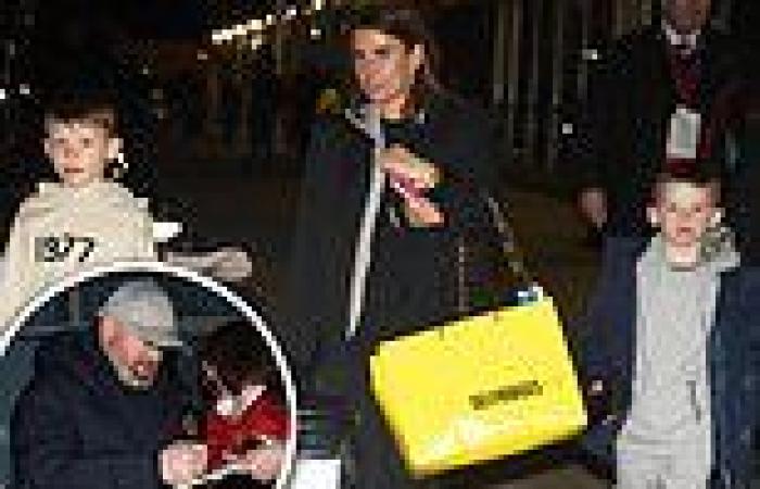 Coleen Rooney cuts a casual figure as she steps out on late night shopping trip ... trends now