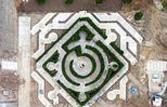 Fit for a King! Maze garden inspired by elaborate labyrinth Charles played in ... trends now