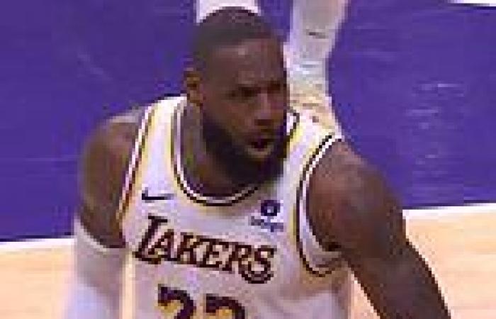 sport news LeBron James EXPLODES on Lakers coach Darvin Ham for not challenging ... trends now
