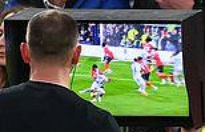 sport news Jamie Carragher blasts Luton defender Teden Mengi for 'gifting' Everton a ... trends now