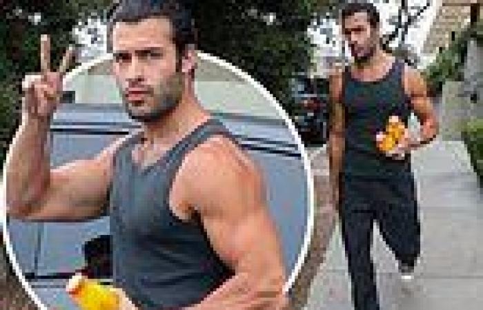 Britney Spears' ex Sam Asghari flashes his buff biceps as he steps out for ... trends now