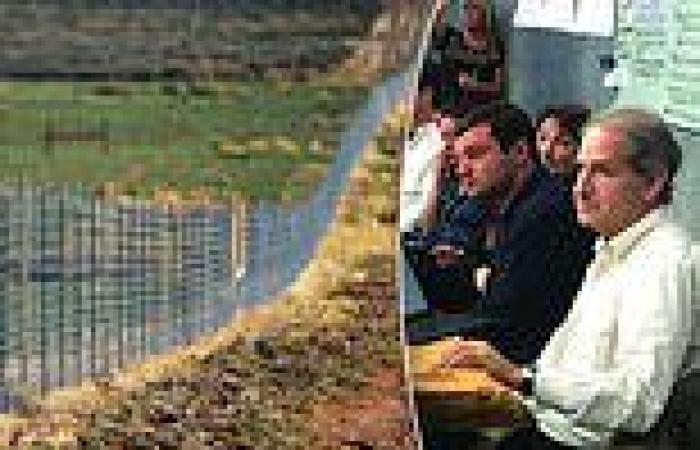 Texas oil baron's billionaire son, 37, builds 20 miles of barbed wire fence ... trends now