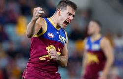 AFL live: Lions looking for bounce-back win against dangerous Bulldogs