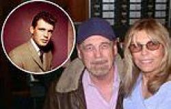 Duane Eddy: Frank Sinatra's daughter leads tributes to legendary guitarist ... trends now