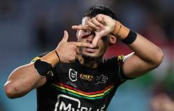 Live: Defending premiers the Panthers take on the Bulldogs in Penrith