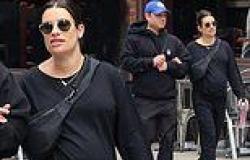 Pregnant Lea Michele, 37, walks arm-in-arm with husband Zandy Reich as they ... trends now