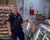 Policeman sparks outrage by not wearing a mask at a bakery in locked-down ...
