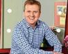Aled Jones says Twitter account was hacked after close-up of man's bulging ...
