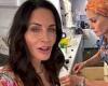 Courteney Cox shares hilarious video of herself reorganizing her makeup ...