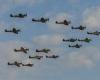 Visitors enjoy spectacular displays at Duxford's 1940-themed Battle of Britain ...