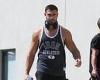Britney Spears' fiancé Sam Asghari showcases bulging biceps after MMA work-out ...