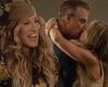 Sarah Jessica Parker shares a kiss with Chris Noth in FIRST footage of the Sex ...