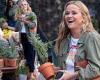 Reese Witherspoon rocks a stylish and casual look while filming Your Place Or ...
