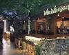 Noosa restaurant owner bans customer for leaving a bad review that called the ...