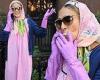 Sarah Jessica Parker's characteristically chic Carrie Bradshaw sports very ...