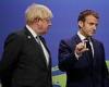 Is Macron trying to tell Boris something? French President and PM engage in ...