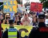 Melbourne Cup 2021 protest: Anti-vax, -Daniel Andrews demonstrators descend on ...