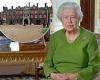 The Queen 'flies to Sandringham by helicopter for weekend break'