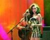 Dress Amy Winehouse wore for her final performance in 2011 sells for $243,000 ...