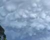 Stunning storm clouds over Melbourne amaze residents as the 'big sky doona' ...