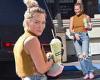 Hilary Duff keeps cool on hot day with Slurpee at LA-area 7-Eleven with her ...