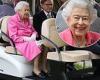 Monday 23 May 2022 10:10 PM It's the Queen of carts! The Queen was in full bloom at Chelsea Flower Show, ... trends now