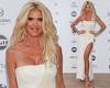 Saturday 28 May 2022 10:10 AM Victoria Silvstedt, 47, shows off incredible curves in white bodycon dress in ... trends now