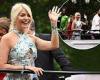 Sunday 5 June 2022 04:46 PM Holly Willoughby flashes her toned arms in a summer dress as she joins the ... trends now