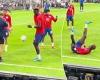 sport news England: Fans poke fun at Tammy Abraham after his pre-match ball juggling goes ... trends now