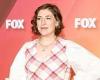 Tuesday 21 June 2022 01:19 AM Jeopardy! host Mayim Bialik announces she has tested positive for COVID-19: ... trends now