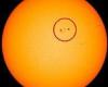 Wednesday 22 June 2022 10:05 PM Sunspot THREE TIMES the size of Earth is facing directly at our planet trends now