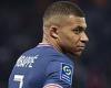 sport news PSG superstar Kylian Mbappe drops hint about former manager Mauricio ... trends now
