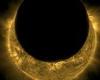 Thursday 30 June 2022 06:06 PM NASA probe snaps an image of a solar eclipse showing 'lunar mountains backlit ... trends now