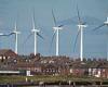 Sunday 3 July 2022 10:36 PM Households could get £350 cut to their energy bill if they agree to wind farm ... trends now