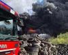 Friday 5 August 2022 05:55 PM Firefighters tackle thousand-tyre blaze on industrial estate and warn onlookers ... trends now