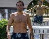Saturday 13 August 2022 09:58 AM Shirtless James Argent flaunts his 14 stone weight loss in navy swimming shorts ... trends now
