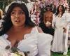 Monday 15 August 2022 10:34 PM Lizzo stars as a runaway bride in her 2 Be Loved (Am I Ready) video from her ... trends now