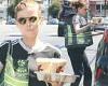 Wednesday 17 August 2022 01:25 PM Kate Mara shows off growing baby bump while out and about in Los Angeles in ... trends now