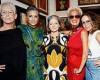 Friday 2 September 2022 11:01 PM Jamie Lee Curtis, Jodie Foster, Jennifer Grey celebrate opening of Dear Jane's ... trends now