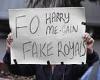 Monday 5 September 2022 09:13 PM Protesters hold up sign calling Harry and Meghan 'fake royals' outside summit trends now