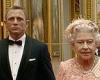 Thursday 8 September 2022 11:22 PM Daniel Craig pays tribute 'incomparable' Queen Elizabeth II after she died at ... trends now