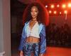 Saturday 17 September 2022 05:05 PM Jourdan Dunn flashes her abs in a quirky ensemble before slipping into an ... trends now