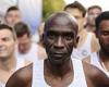 sport news Double Olympic champion Eliud Kipchoge breaks the WORLD RECORD during his fifth ... trends now