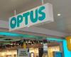 Government calls on Optus to 'step up' handling of cyber-attack