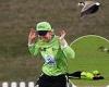 sport news WBBL cricketers duck for cover after Plovers scare Sydney Thunder and Hobart ... trends now