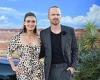 Wednesday 2 November 2022 09:04 PM Aaron Paul and Lauren Parsekian 'file petition to change their surnames AND ... trends now